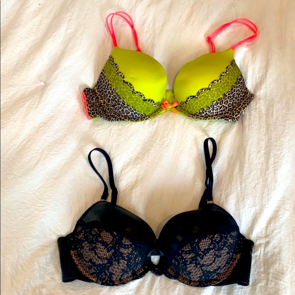 Victoria’s Secret very sexy/push-up bras 34C